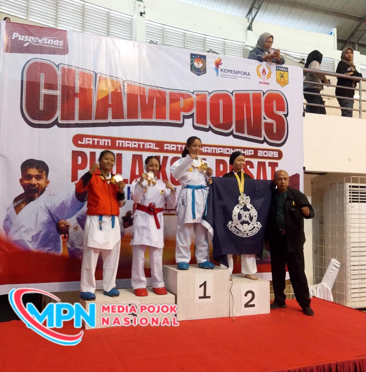 Siswi SMPN 1 Arosbaya Raih Juara 1 Karate di Kejuaraan Jatim Martial Art Championship
