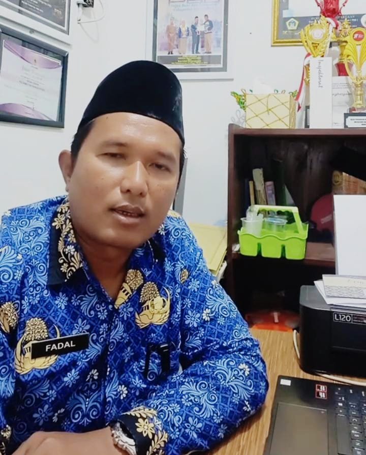 Pemkab Gresik Gelar Pasar Murah di Bawean, Kades Lebak Fadal Antusias Sosialisasikan ke Warga
