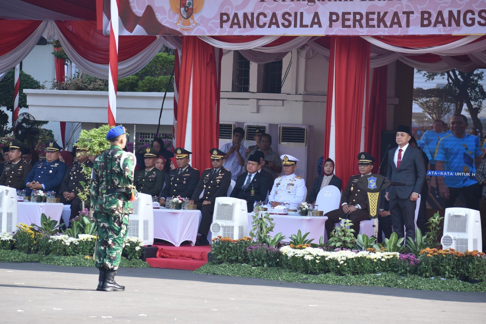 Wali Kota Surabaya Eri Cahyadi Pimpin Upacara Hari Kesaktian Pancasila di Balai Kota
