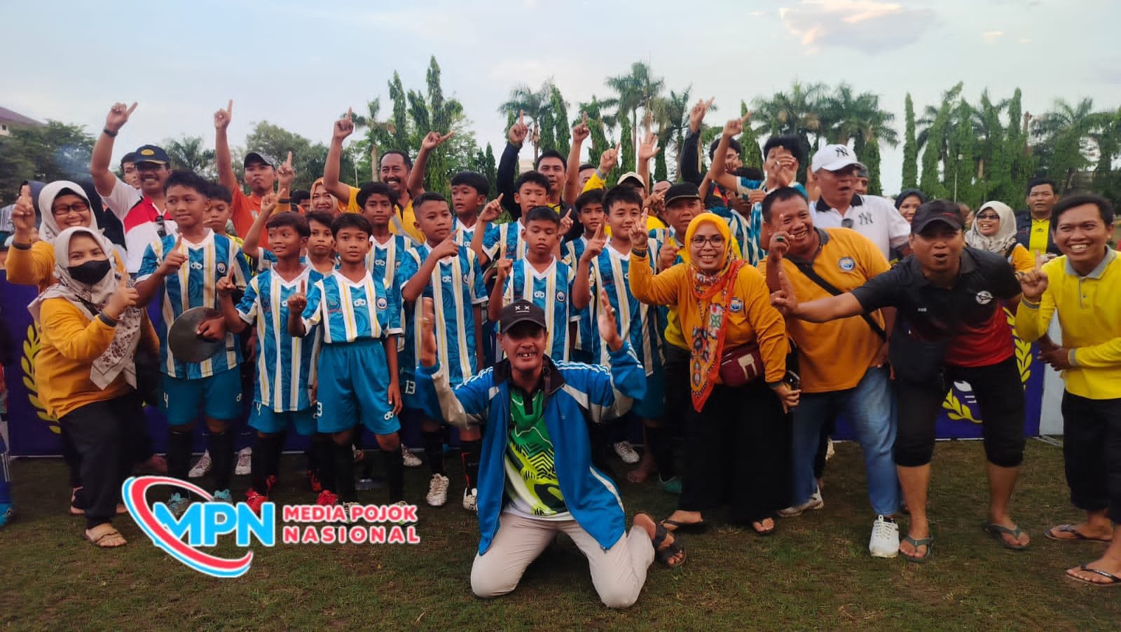 Tim Arosbaya Juara Pertama Bupati Cup 2025
