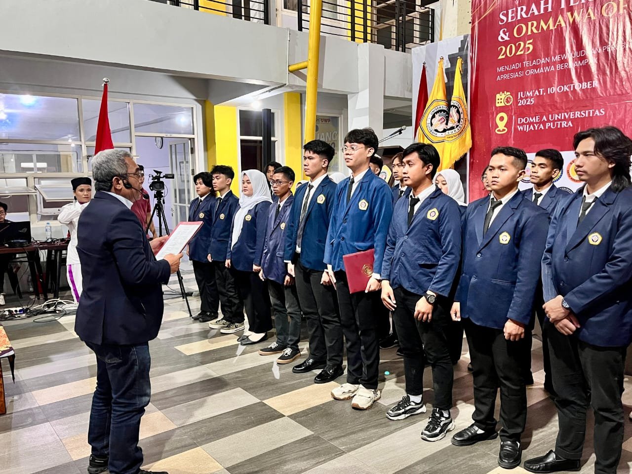 Rektor Tekankan Paradigma “Kampus Berdampak” pada Pelantikan BEM, DPM dan UKM UWP 2025-2026