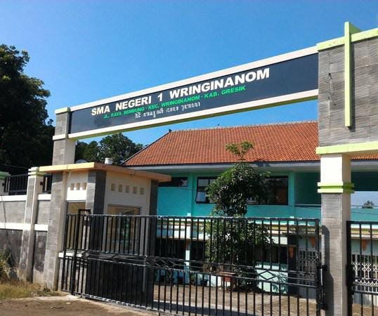 Keterbukaan Informasi Diuji: Kepala SMAN 1 Wringinanom Blokir Wartawan, Publik Soroti Etika ASN