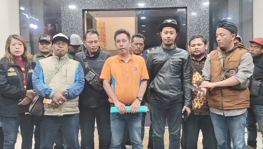Puluhan Wartawan Resmi Adukan Akun TikTok ke Polda Jabar, Diduga Intimidasi dan Batasi Kerja Jurnalistik.