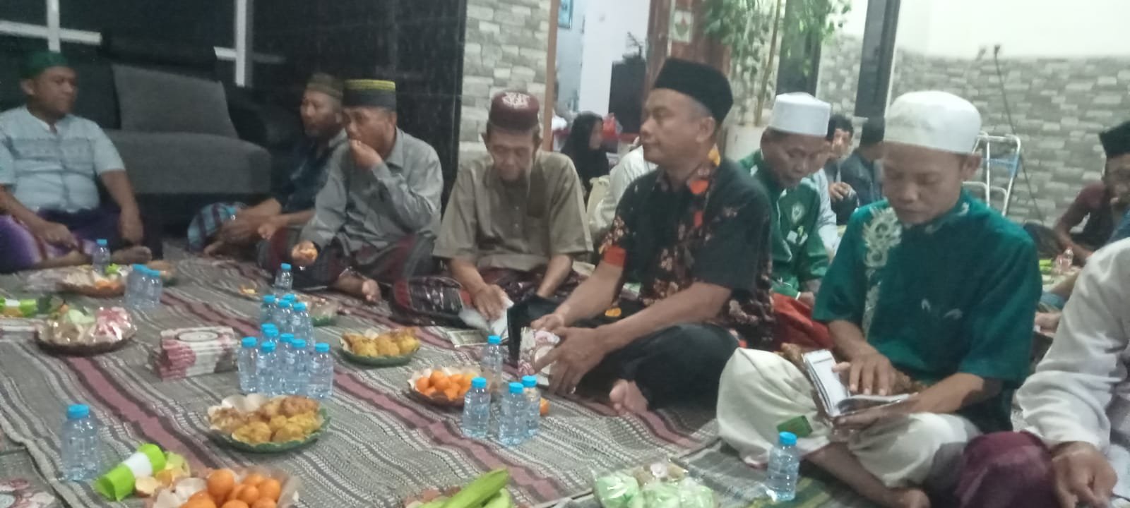 40 Hari Wafatnya Ibu Sulastri, Keluarga Daswiar Chandra Gelar Doa Bersama Penuh Khidmat