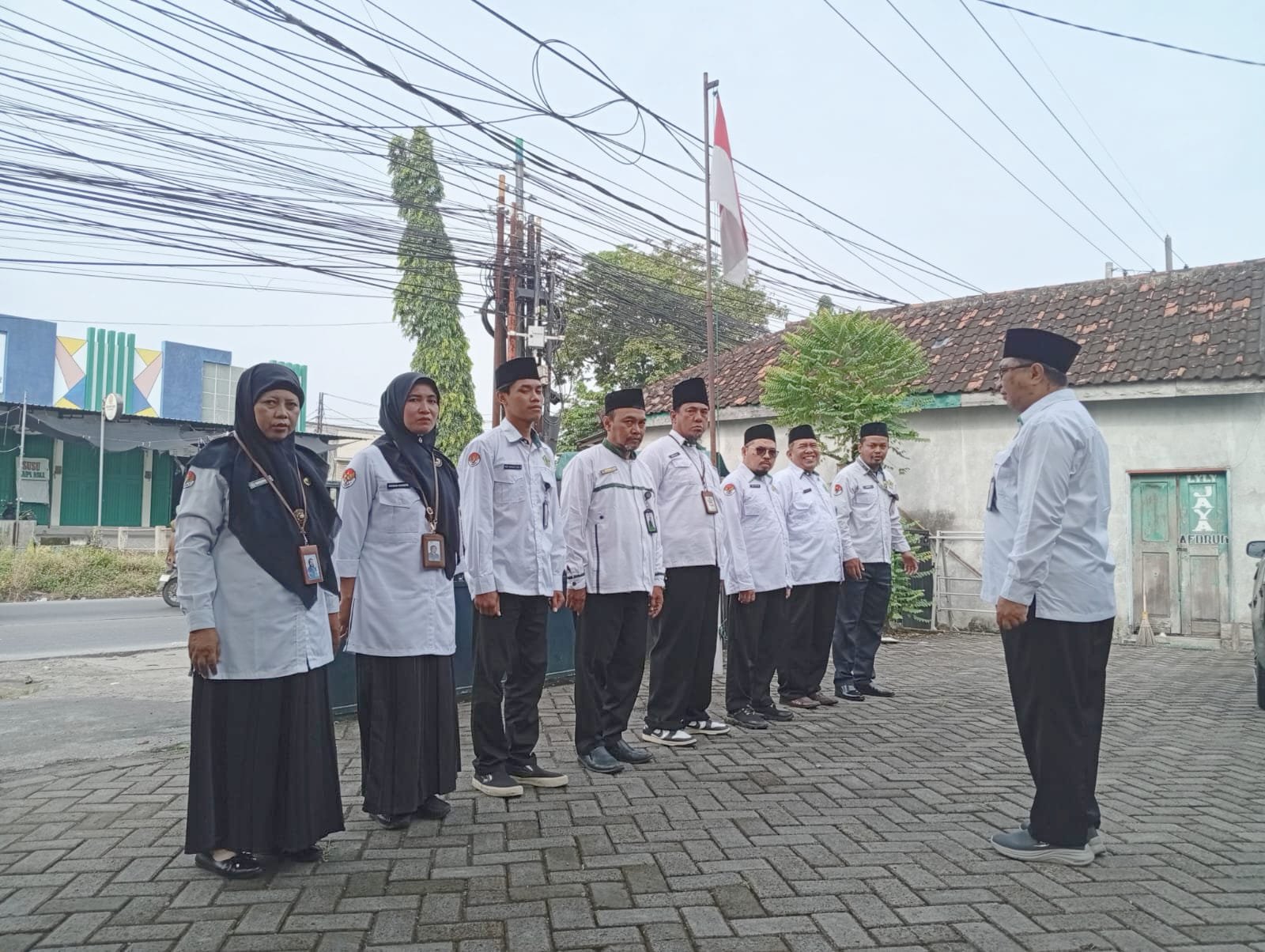 Apel Hari Senin Pertama Dalam Bulan Maret Digelar di KUA Pakal Surabaya